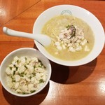 麺屋 六感堂 - 白い恋人たち (鯛白湯・白子のせ)＋鯛そぼろ丼