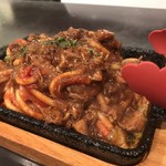 洋食&樽生ワイン しもじま亭 - 鉄板ナポリタン カレー