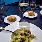 ゴッツォ ラーテ - タリアテッレ 牡蠣と三条野菜のジェノバソース ＆ 白ワイン