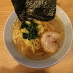 たかし屋 - ラーメン(590円、真上から)