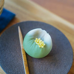 和三盆 恵菓 - 上生果子（じやうなまぐわし）"水仙（すいせん）"