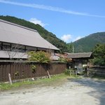 かりほ庵 - 北九州の小倉南区の鱒渕ダム近くにある古民家を利用したレストランです。