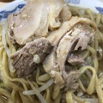 ラーメン二郎 - 豚アップ