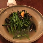 月泉 - ムール貝と空芯菜炒め