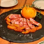 肉ビストロ モニ - 鴨肉のじっくりロースト ソース･オランジュ