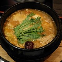 博多華味鳥 銀座4丁目店 - 薬膳鍋