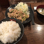 伝説のすた丼屋 - 