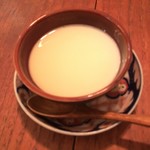 月泉 - 杏仁豆腐