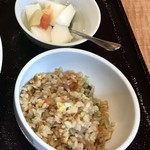 恩福 - チャーシューワンタン麺セットの半チャーハンと杏仁豆腐