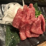 Kushiyaki Izakaya Toritontan - 飛騨牛の刺身