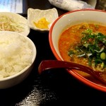 中華食堂 熱風 - 担々麺定食880円