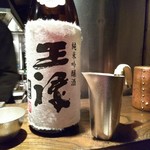 焼き鳥 とりら - これ美味しい(^q^)って言えば、「美味しくて自分で半分くらい飲んだ」って店主(笑)