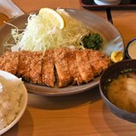 とんかつ・フライ専門店　蔵司 - とんかつ定食