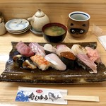 Sushiyuu - おまかせ握り10貫。