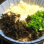 そば切り 黒むぎ - 黒むぎ880円