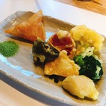 清澄の里 粟 - 天ぷらとおからの包み揚げ