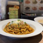 ナナイロパスタ - 【期間限定】復活！カレーパスタ（大盛） 1,150円＋250円。