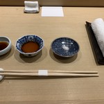 すし処 広川 - (左から)醤油、ぽん酢、塩