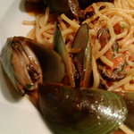 カメレオン - ムール貝のトマトソース