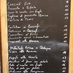 Trattoria Al Gran Sasso - 本日のメニューです　トラットリアらしく控えめなお値段なのも人気の秘密でしょうか
