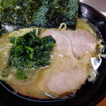 新吉家 - ラーメン\600