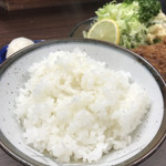 とんかつ長崎 - ご飯。
                                美味し。