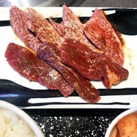 東京焼肉 平城苑 銀座5丁目店 - 和牛カルビ·アンガスハラミセット(ライス、スープ、漬物、小鉢)1450円