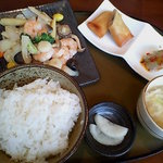 Chainashammin - 海老と野菜の塩炒めランチ・ご飯大盛り