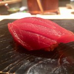 鮨 とかみ - 赤身漬け これは美味い！鮪の旨味が口の中に広がり、上赤身