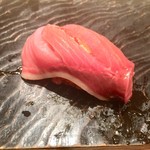 鮨 とかみ - 鰤 やはりブリは冬が美味い！ しっかり脂がのっていて、柔らかい。