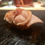 鮨 とかみ - 煮蛤 タレが甘だれで好み！噛めば噛むほどハマグリの味が口の中に広がり、食感はコリコリ！