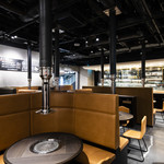 焼肉MARUGO - 3～4名様用の円卓シート。