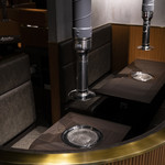 焼肉MARUGO - 7～8名様用の半個室。仲間内の飲み会にピッタリです。