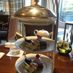 ザ・ロビーラウンジ - スコーンはフタ付