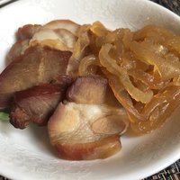 豊華楼 - 前菜、チャーシューとクラゲです。