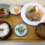 ななっこ - おまかせ定食　2019/01/12は生姜焼き定食