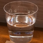 銀座 八五 - 水もうすはりで提供