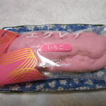 銀座コージーコーナー - 料理写真:銀座エクレア（いちご）　108円