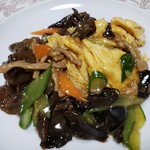 中華料理忠峰 - 卵とキクラゲの炒め物