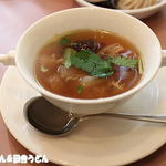中国料理 成蹊 - キヌガサ茸とフカヒレの蒸しスープ
