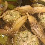 旬酔基じ - 鶏の出汁の旨味が最適な状態で…
      なんて美味しいの〜(๑´ڡ`๑)♡
      軟骨入りのつみれは、臭みは一切無し！