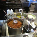 麺　藏藏 - 手前が味噌だれ、奥がバジル味噌だれ