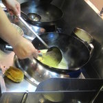 麺　藏藏 - みるみる綺麗なグリーンのスープに！