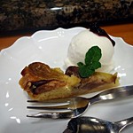 She'll be - デザート（無花果のタルトとアイス）