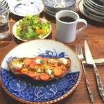 ブリコラージュ ブレッド アンド カンパニー ダイニング・カフェ - 苺にマスカルポーネ、ミント、ピスタチオ。間違いない組み合わせに加えて、私は、ブリコラージュブレッドの味わいとオリーブオイル、豆腐サワークリームがあるからこそ完成する美味しさだと思いますよ。(^ー^)