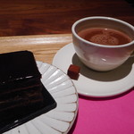 CHOCOLATE BANK - オレンジケーキ、ホットチョコラテ