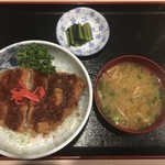 呑み食い処　わんだーれ - ソースカツ丼