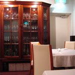 漆喰の壁にニッチ