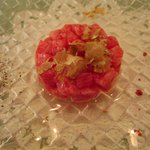 アフェット - 牛のカルネクルーダ 白トリュフ掛