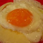 アフェット - 烏骨鶏の目玉焼き